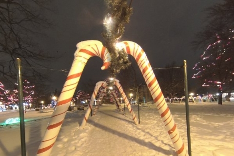 Share Your Holiday Decorations with 360 Photos and Videos